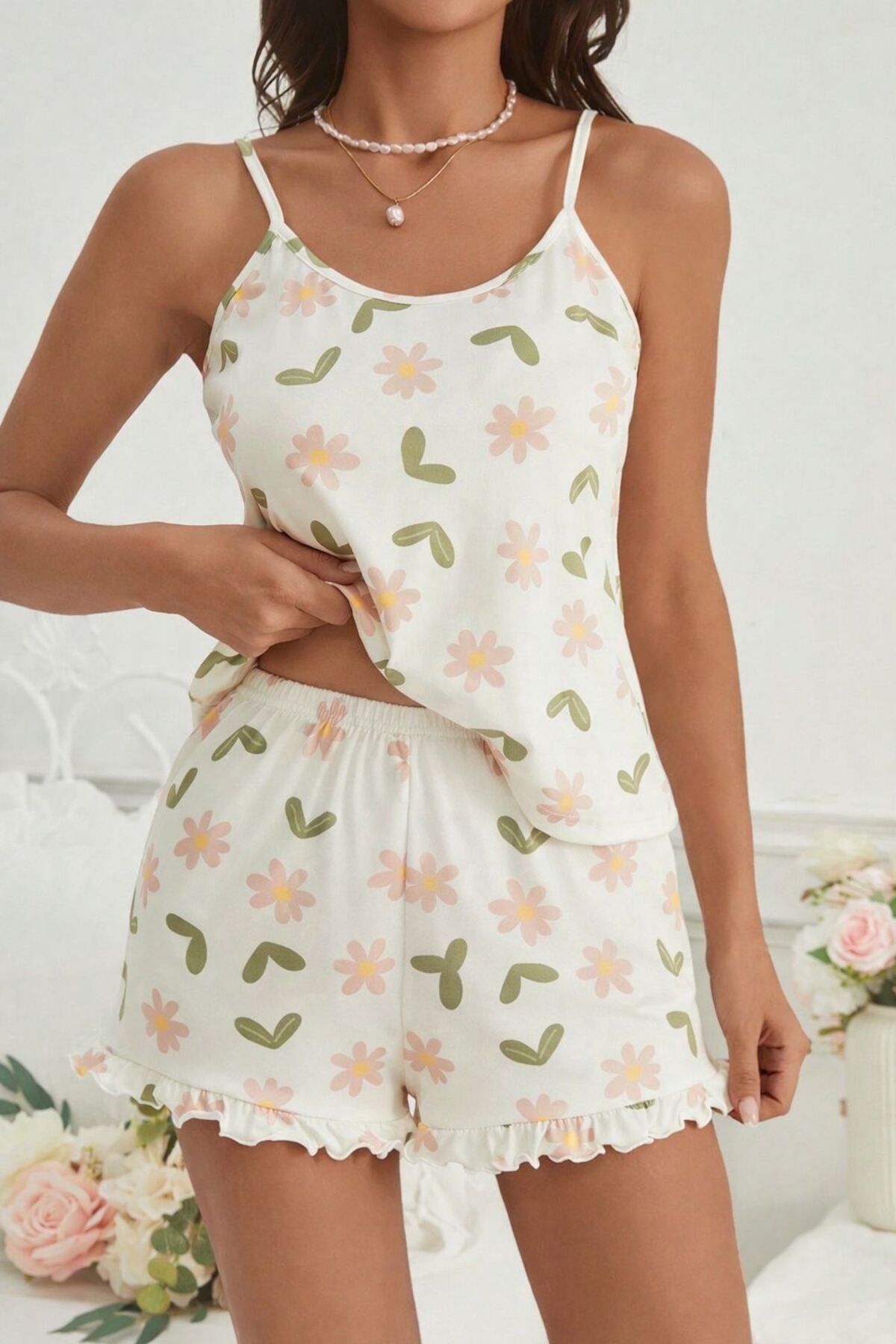 LORYSİMA Kadın Çiçek Ve Kalp Desenli Askılı Şortlu Takım Yazlık Rahat Ev Giyim