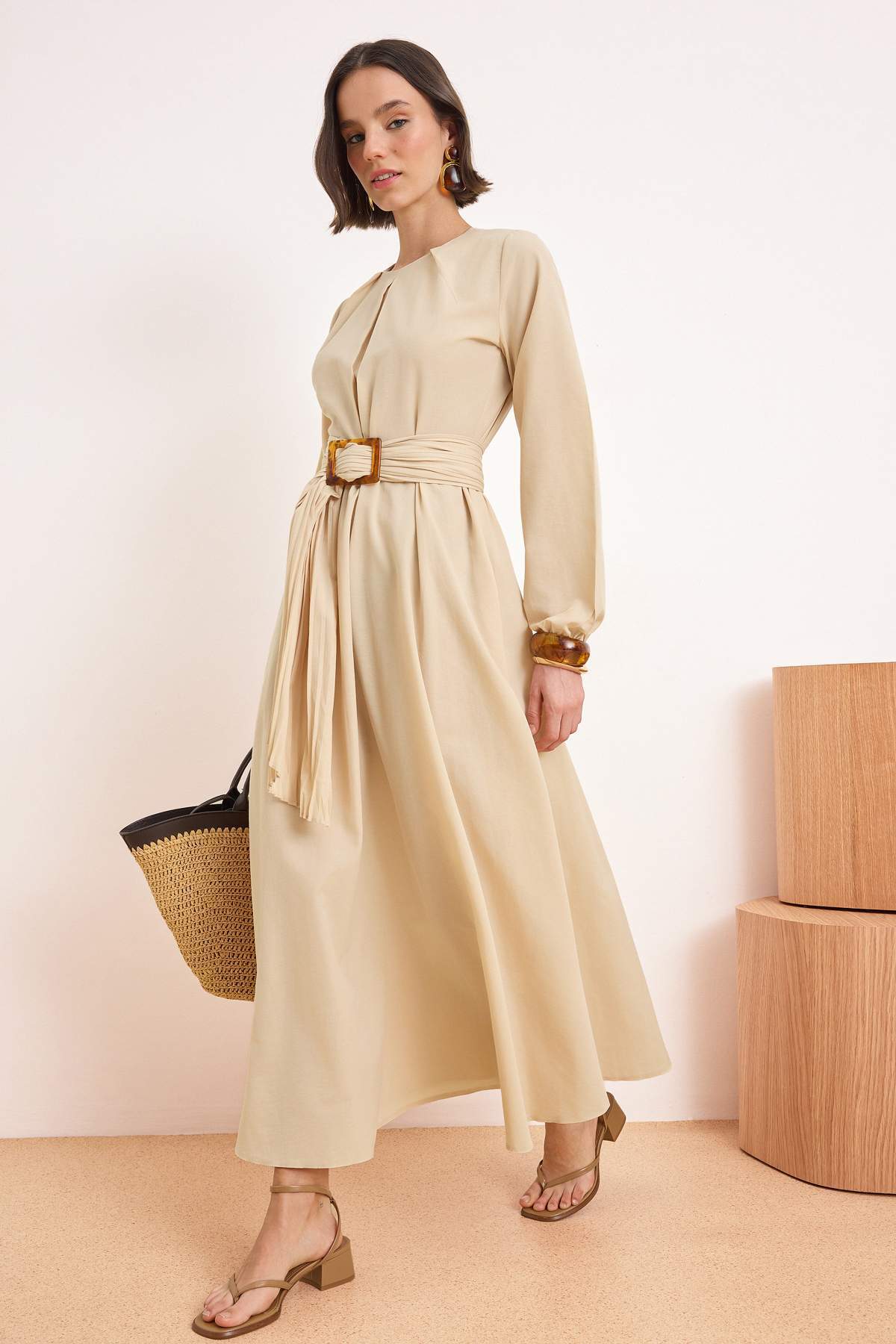 Trendyol Modest Бежева без підкладки, з поясом, деталізована тканина Terrycot...