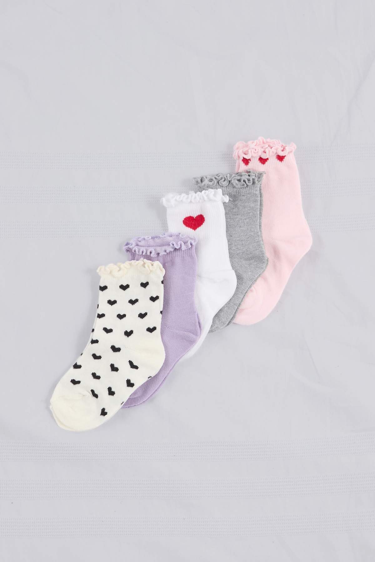 trendyolkids-girls-embroidered-socks