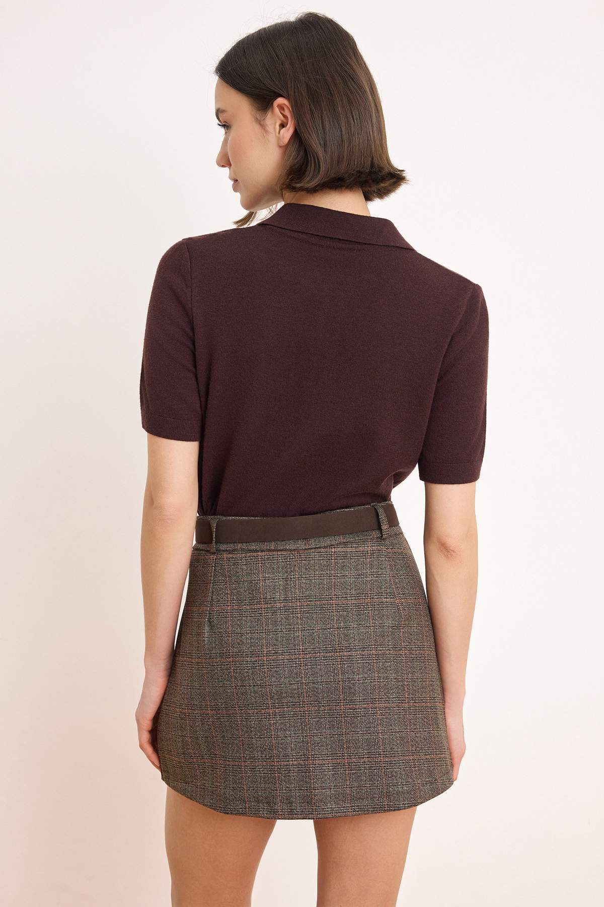 Trendyolmilla  Kahverengi Kemerli Mini Ekoseli Pilili İçi Şortlu Etek TWOSS26ET00183 - Görsel 5