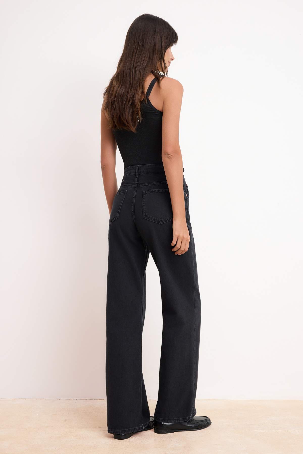 Trendyolmilla  Siyah DÖKÜMLÜ Yüksek Bel MEVSİMLİK %100 Pamuk Uzun Boy Wide Leg Jeans TWOSS26JE00127 - Görsel 4