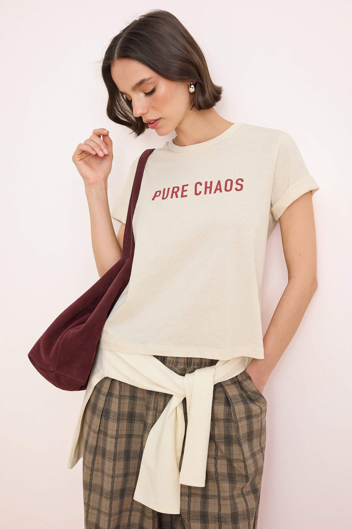 Trendyolmilla Taş Slogan Regular/Normal Kalıp Kısa Kollu %100 Pamuk Örme T-Shirt TWOSS26TS00083