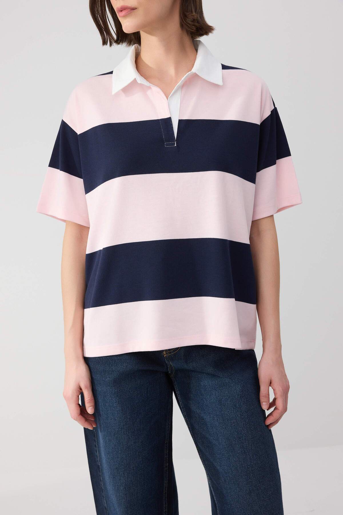 Trendyolmilla  Wardrobe Essentials-Lacivert Çizgili Regular/Normal Kalıp %100 Pamuk Örme T-shirt TWOSS26TS00027 - Görsel 3