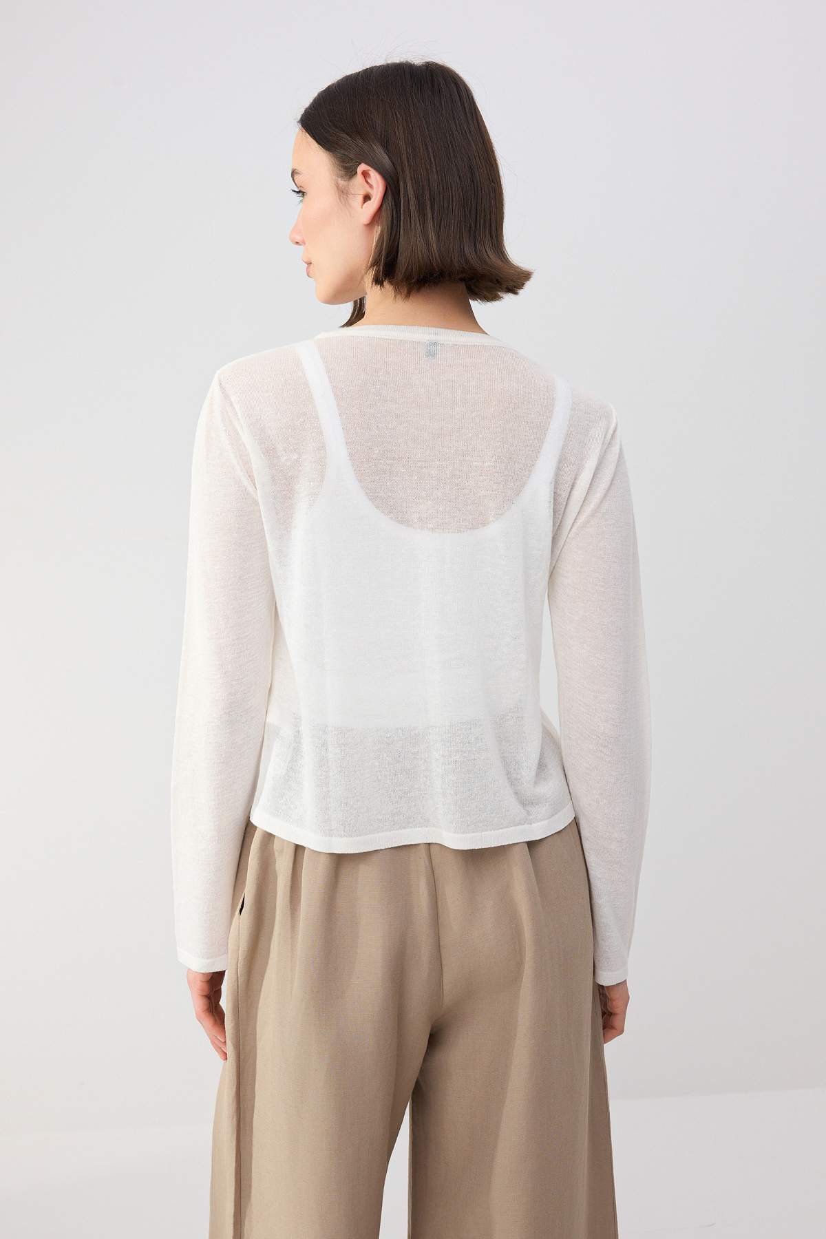 Trendyolmilla  Wardrobe Essentials Ekru Bisiklet Yaka Keten İnce Triko Hırka TWOSS26HI00009 - Görsel 4