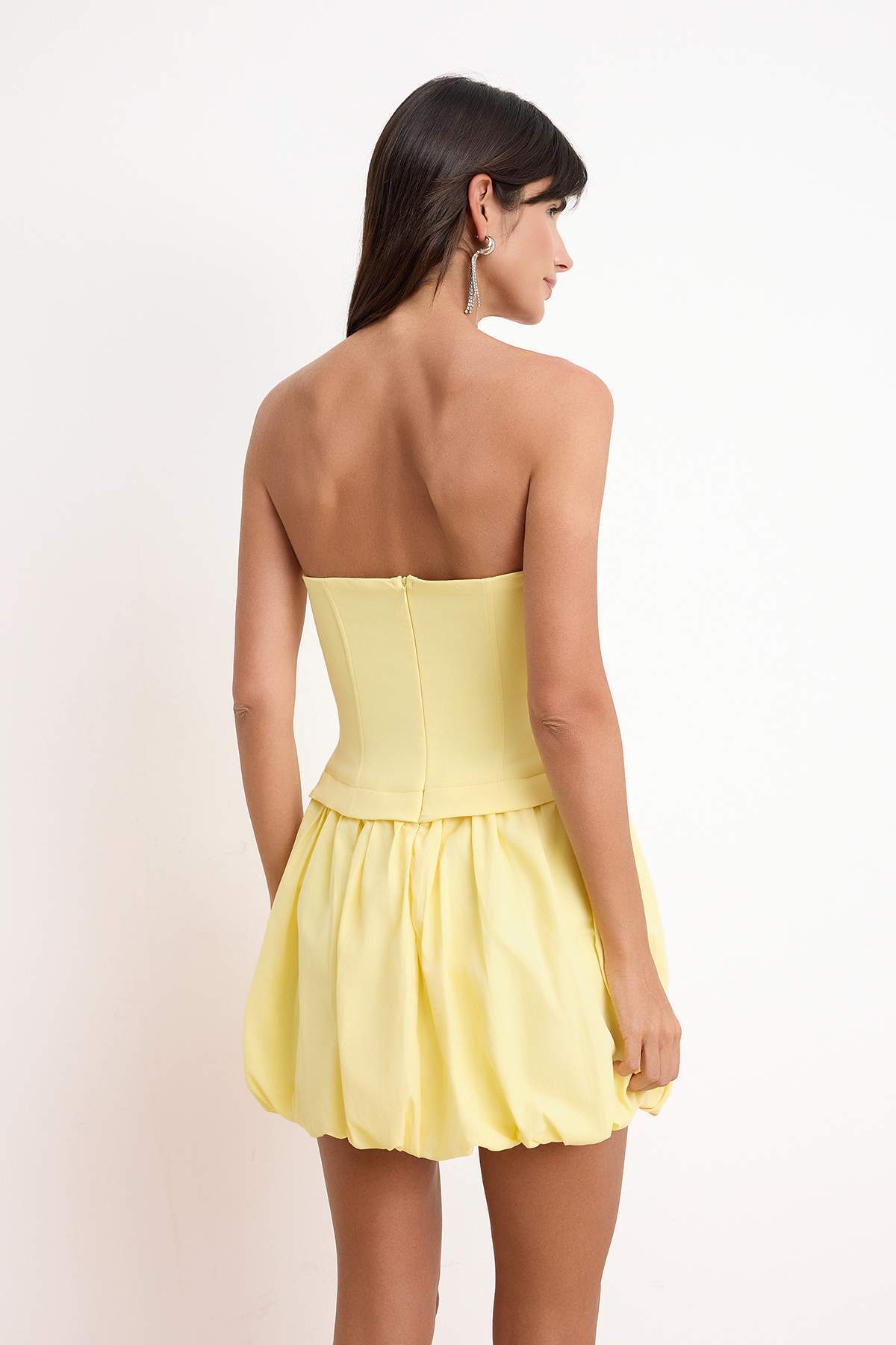 Trendyolmilla  Açık Sarı Balon Etek Detaylı Dokuma Mini Elbise TPRSS26EL00038 - Görsel 4