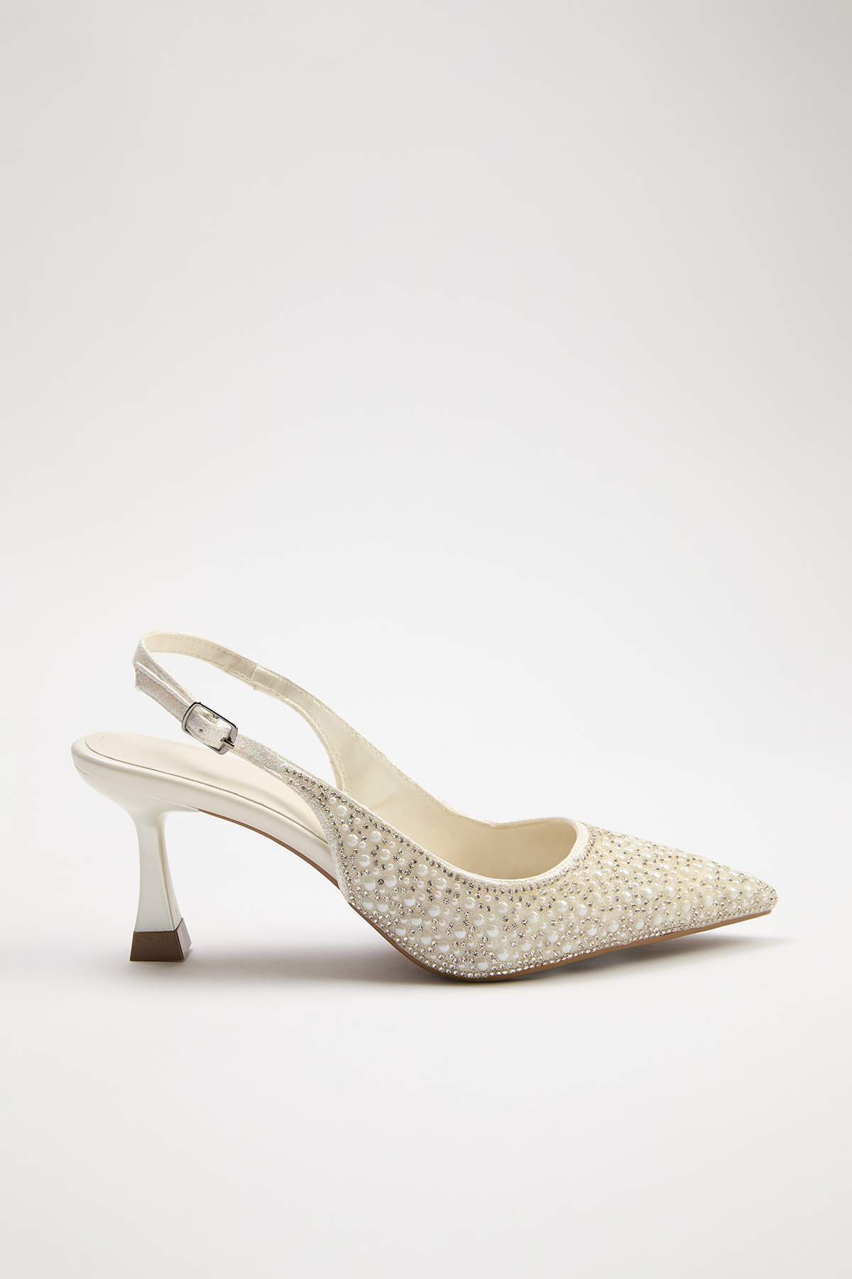 TRENDYOL SHOES Bride White Pearl Detaillierte 7 cm Damen-Klassiker-Schuhe mit...