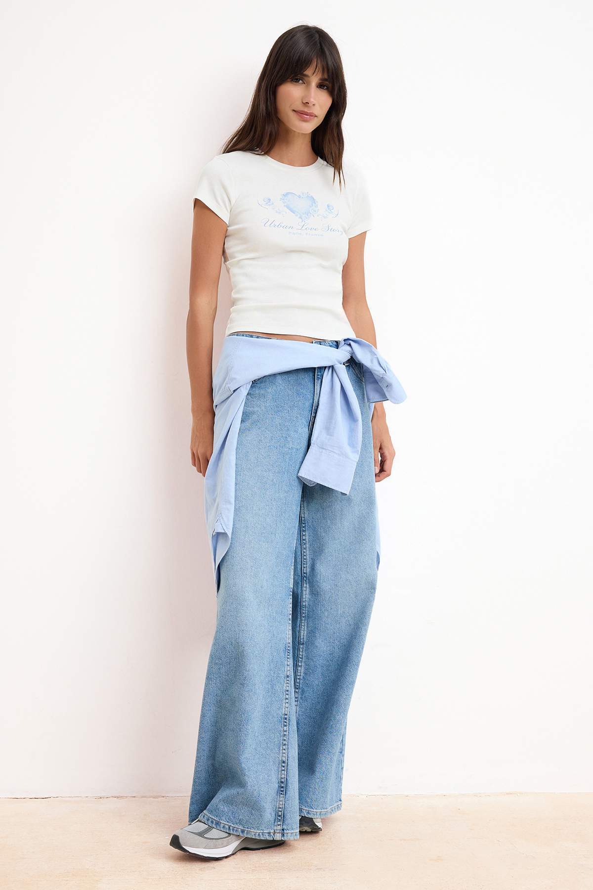 Trendyolmilla  Ekru Baskılı Fitted/Vücuda Oturan Kısa Kollu Pamuk Ribana Örme T-Shirt TWOSS26TS00166 - Görsel 2