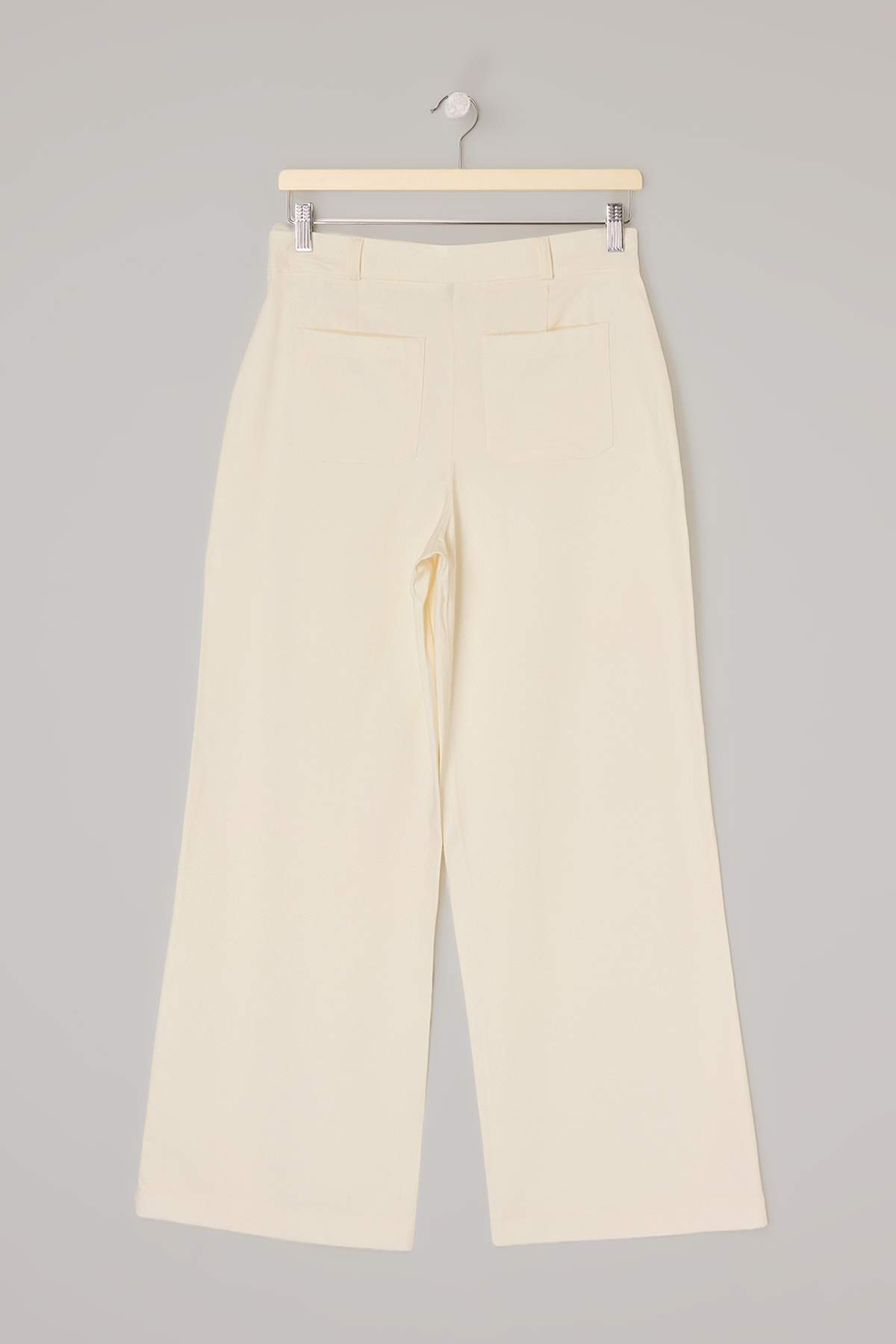 Trendyolmilla  Beyaz Gabardin Cep Detaylı Pantolon TWOSS26PL00083 - Görsel 7