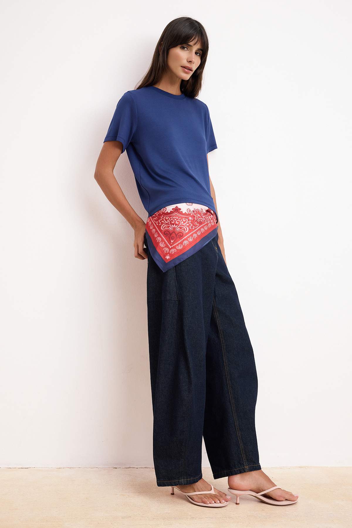 zenska-tamnoplava-majica