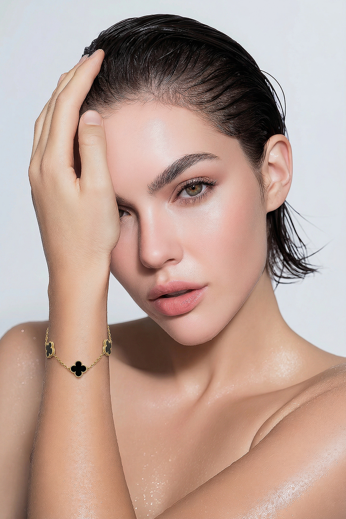 Gold Steel Black Gemstone Mini Clover Bracelet ALC-X15352