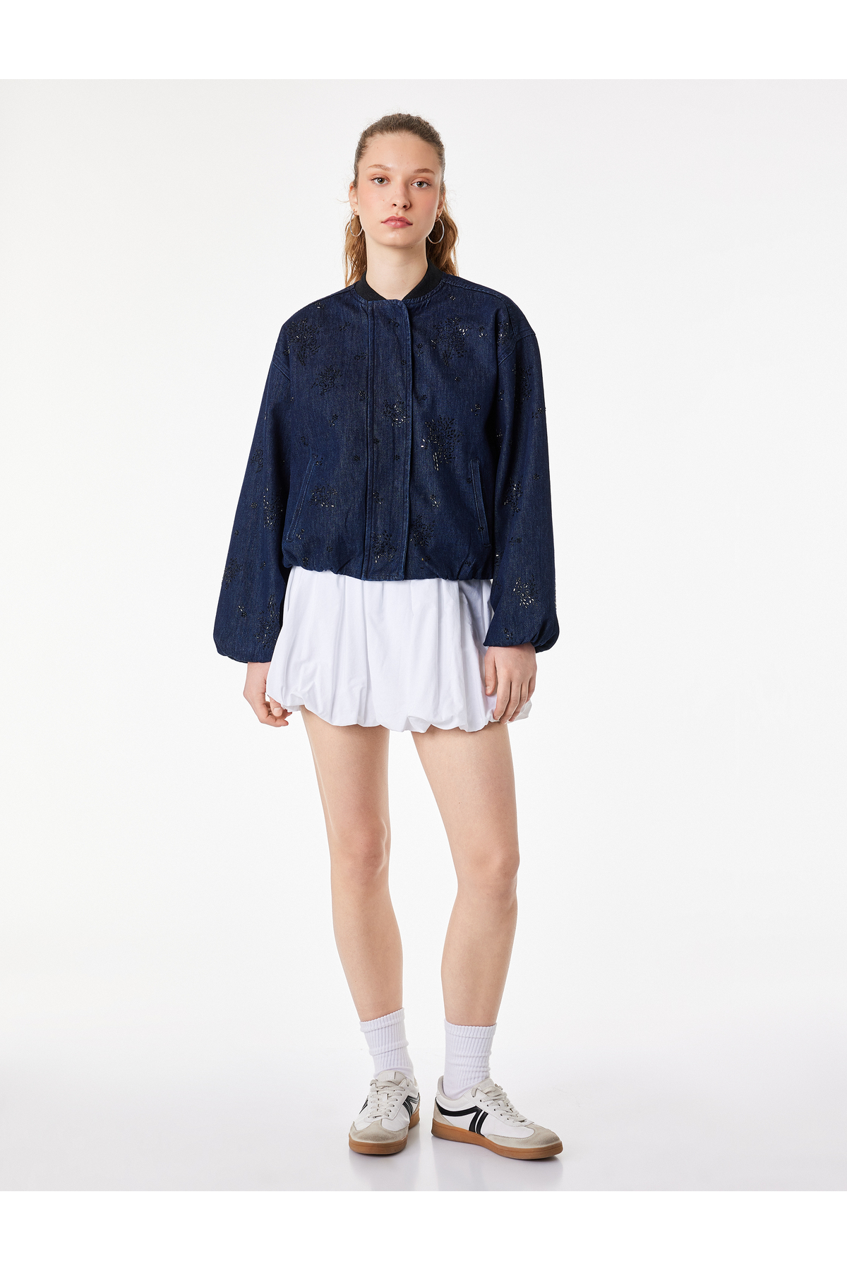 Koton  Taş Detaylı Uzun Kollu Düğmeli Yuvarlak Yaka Denim Ceket - Görsel 2