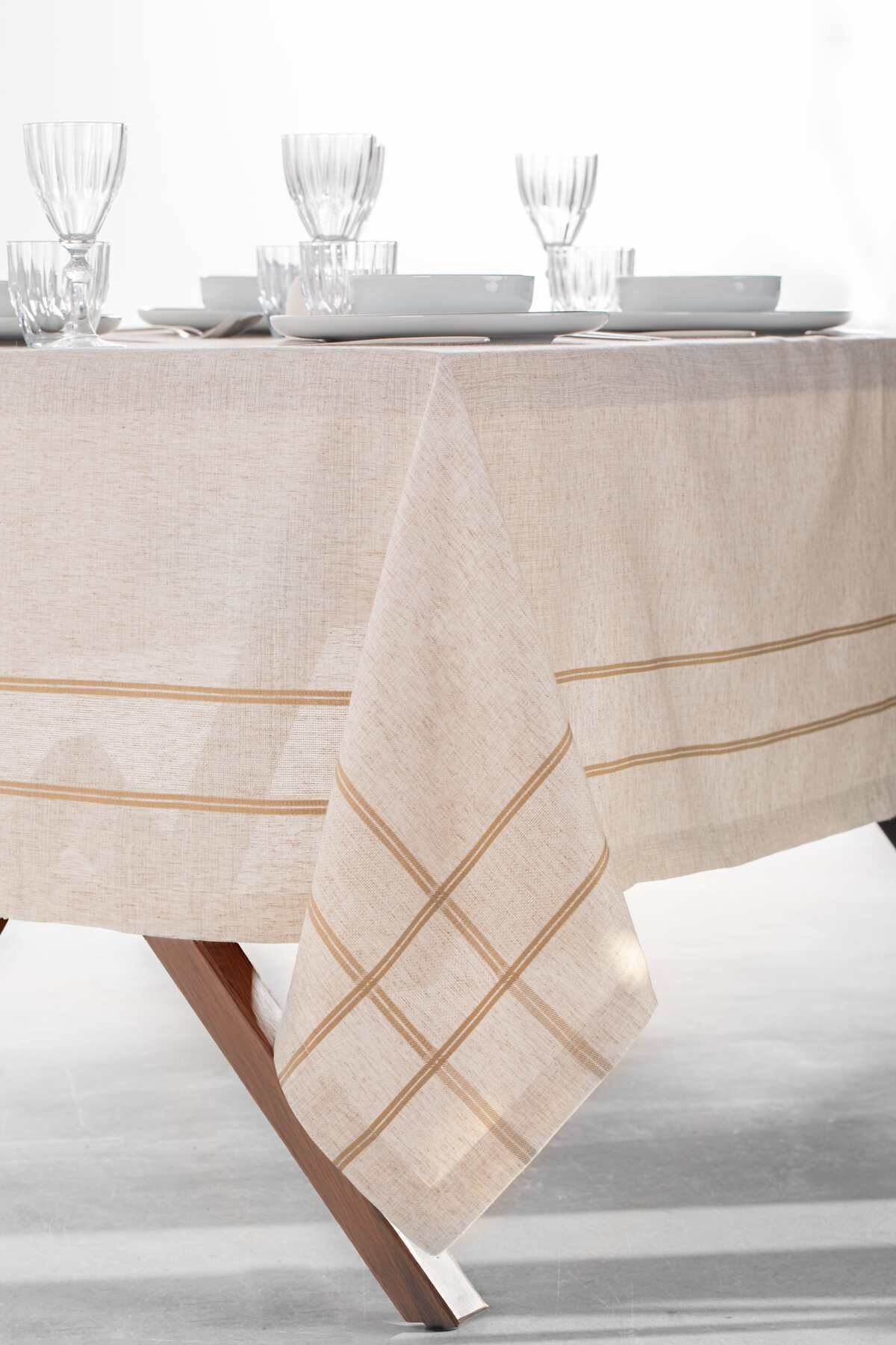 Eleni Linen Tablecloth