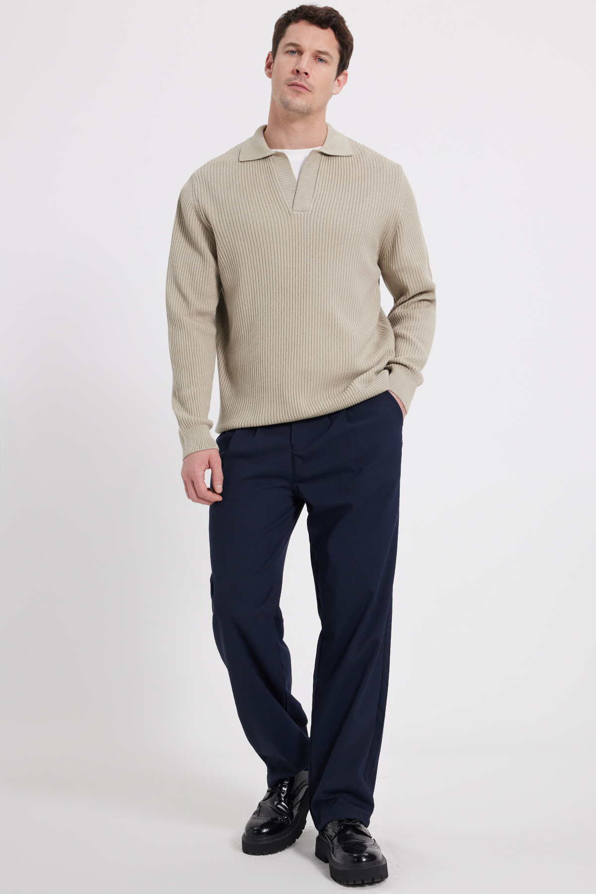 Tudors  Erkek Standart Fit Normal Kesim Pamuklu Polo V Yaka Taş Kazak - Görsel 3