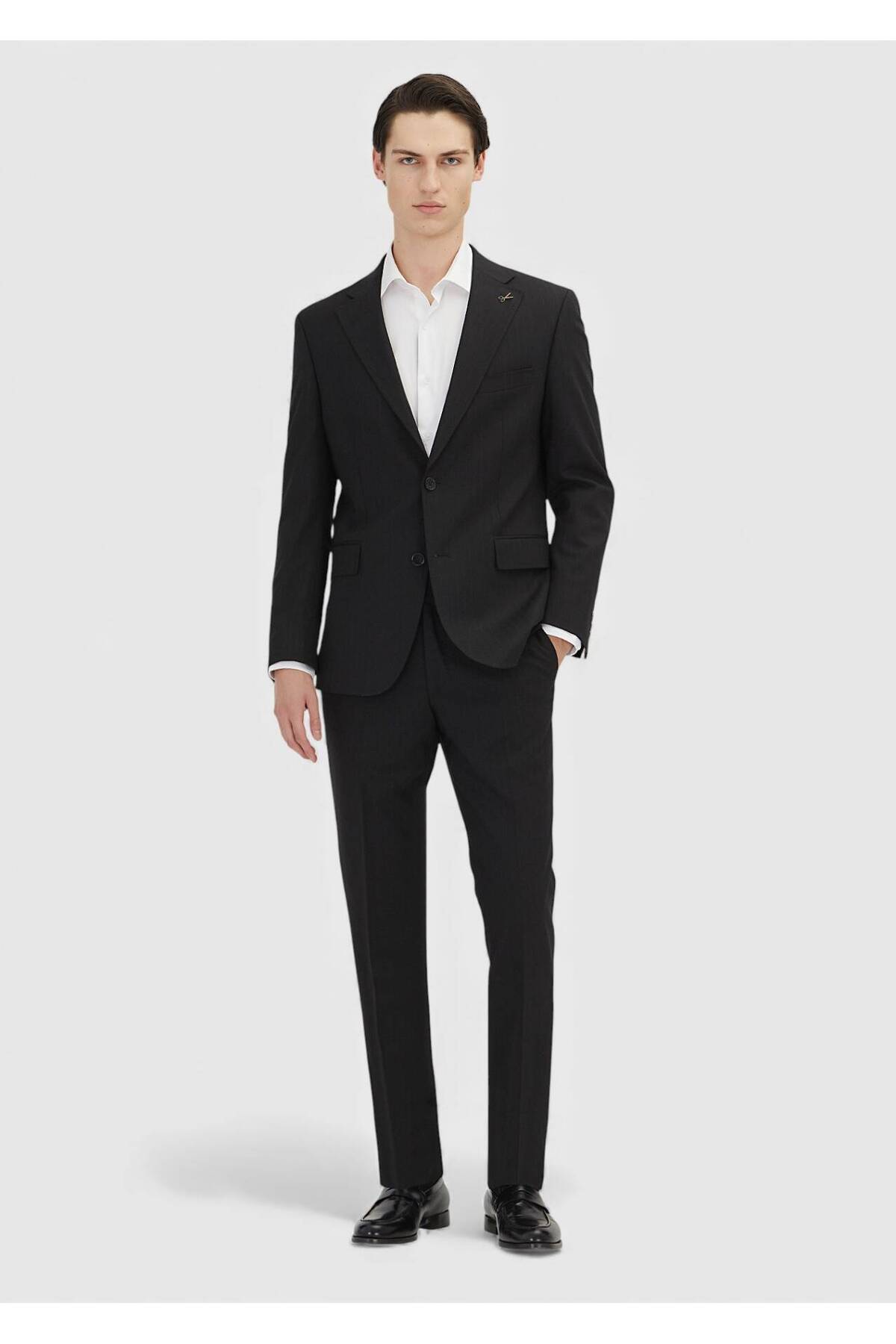 Ramsey Siyah Çizgili Zeroweight Slim Fit Yün Karışımlı Takım Elbise