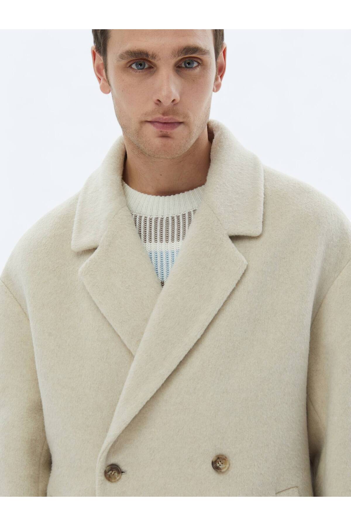 Kip  Açık Bej Oversize Fit Kruvaze Yaka Klasik Dokuma Palto - Görsel 7