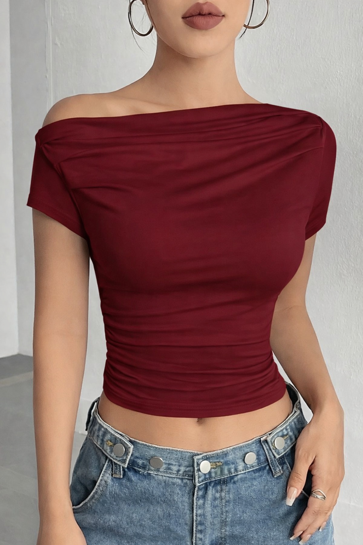 peri tower  Yeni Ürün Kadın Omzu Düşük Pile Detaylı Viskon Bluz (crop değildir) 0029 - Görsel 3