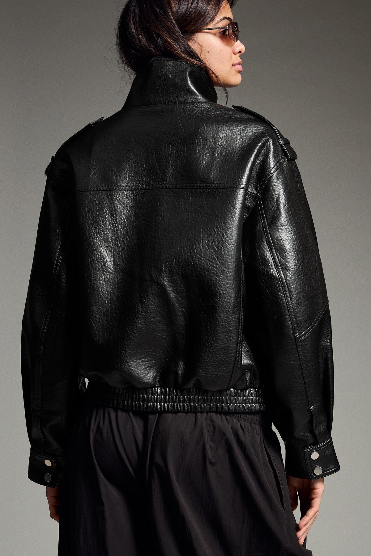 Bershka  Suni deri dik yaka ceket - Görsel 3