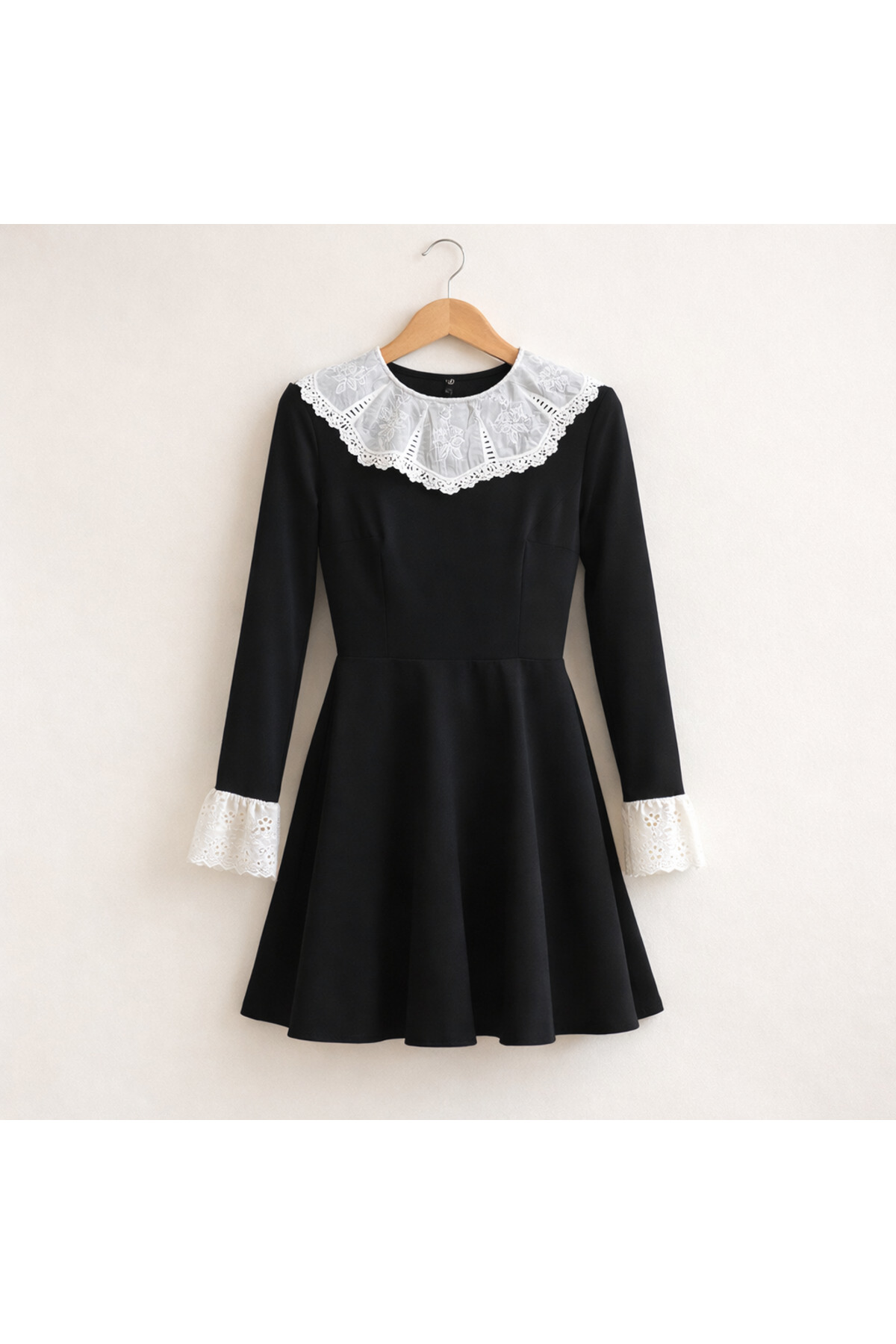 Lijuri  Dantel Önlük Detaylı Mini Elbise 2975 - Görsel 4