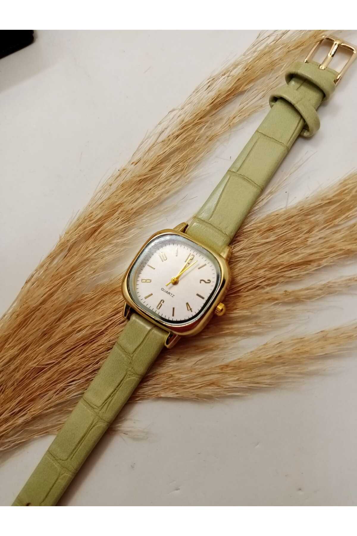 Retro Design Women's Green Color Band Square Wrist Watch
