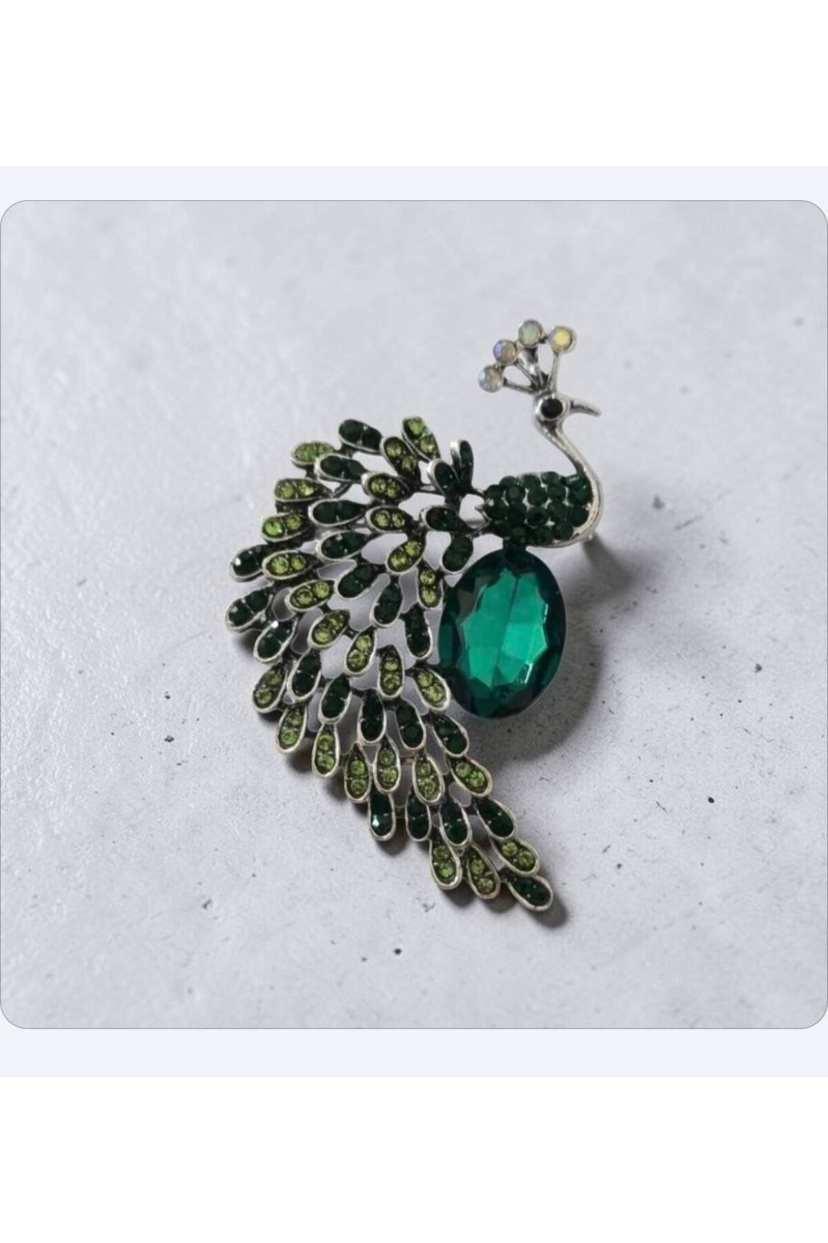 سنجاق سینه زنانه طرح طاووس با سنگ سبز کریستال زیرکن، اندازه: 3.5*5.5 سانتی‌متر  سنجاق سینه ESJ