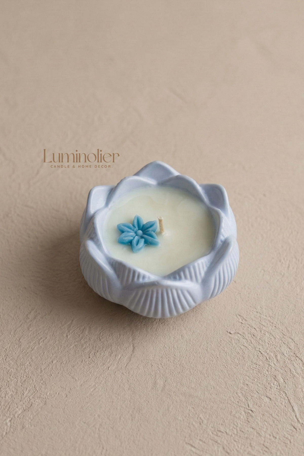 Ocean Breeze Scented 100% Natural Soy Wax Lotus Candle