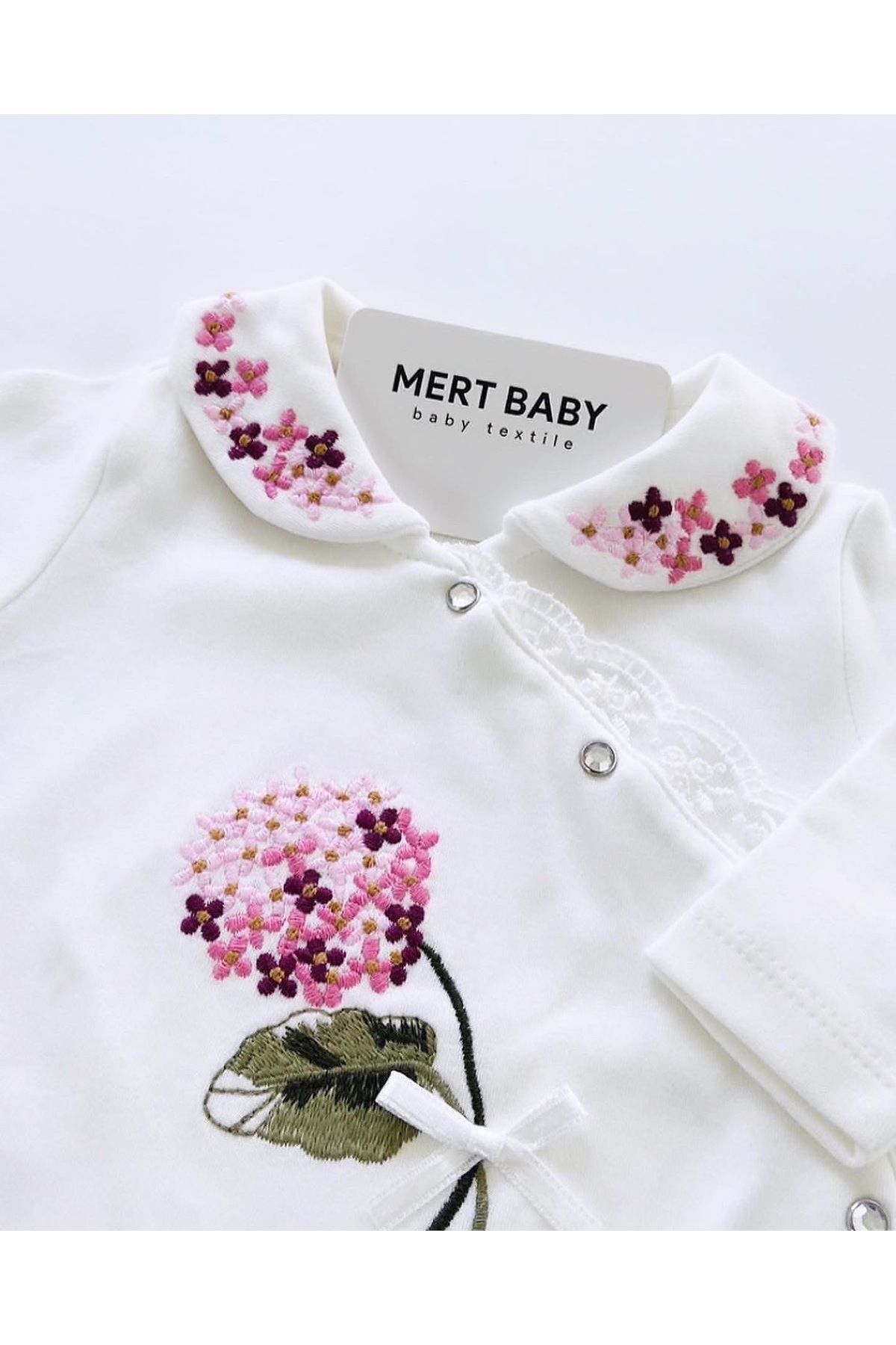 Mert Baby Ortanca Çiçekli 10'lu Organik Hastane Çıkış Seti %100 Pamuk Yenidoğan Kız Bebek fotoğrafı 4 (önizleme)