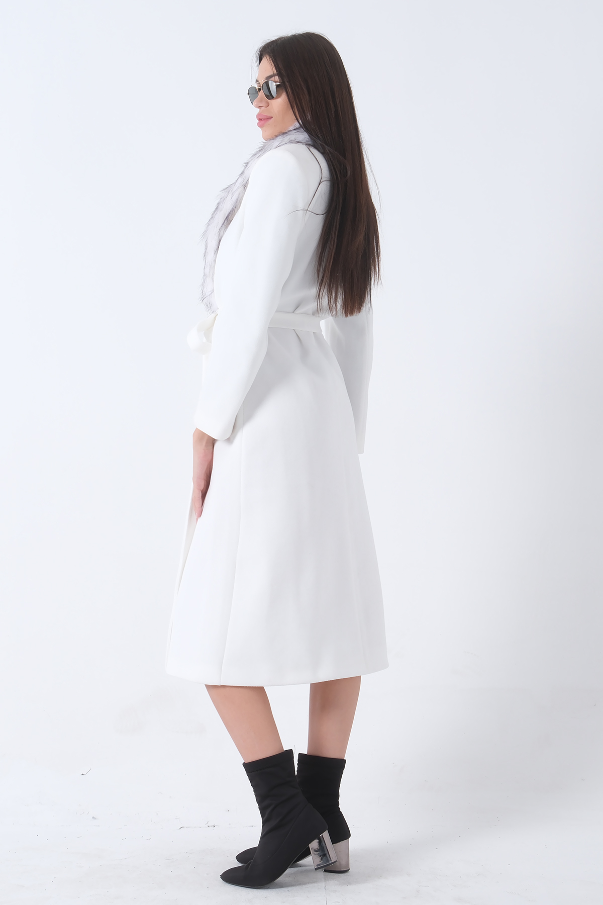 Feminist  Seyyar Kürklü Astarlı Kaşe Kaban Beyaz 0108070 - Görsel 5