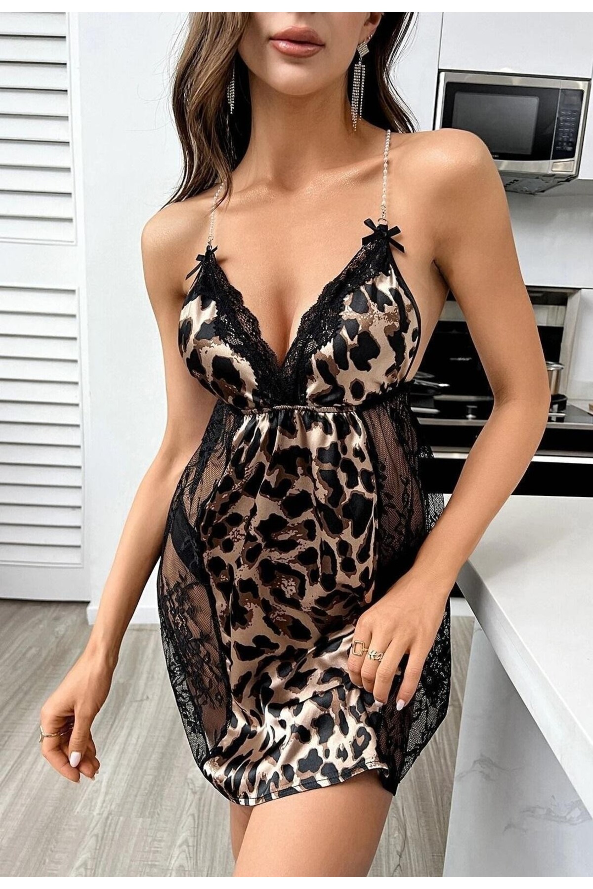 missisX Yanları Dantel Dekolteli Leopar Kısa Saten Gecelik 2223