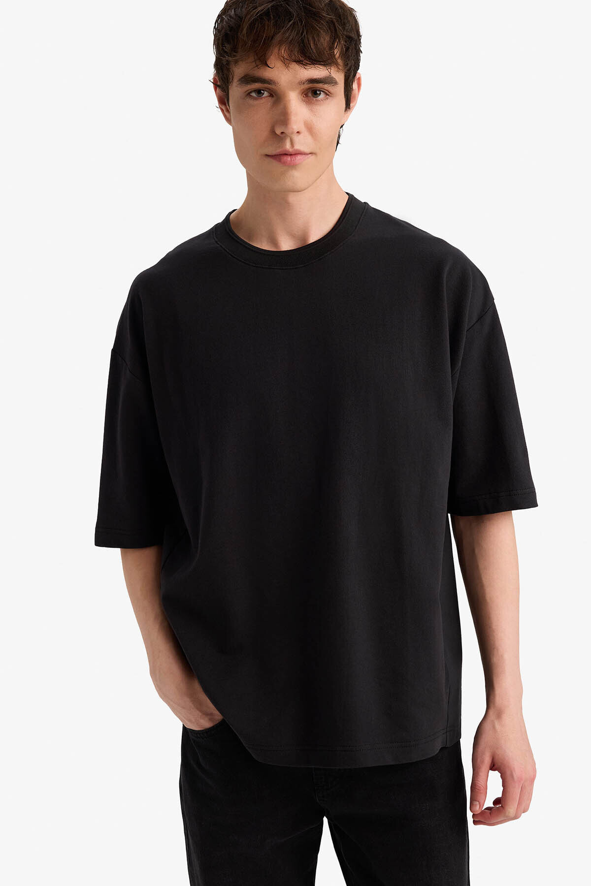 Defacto 26Y801003210 Siyah Erkek T-Shirt F8674AX/BK81 - Fiyatı