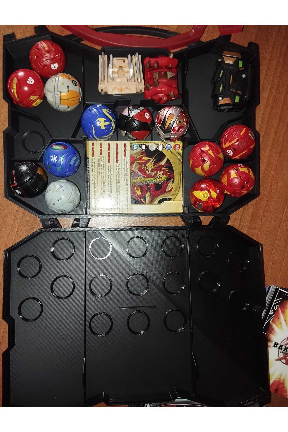 【すぐ遊べる】BAKUGAN プレイセット バッグ付き BAKUGAN Bakubox Kutusu - Sadece Kutu İlanı - Fiyatı, Yorumları