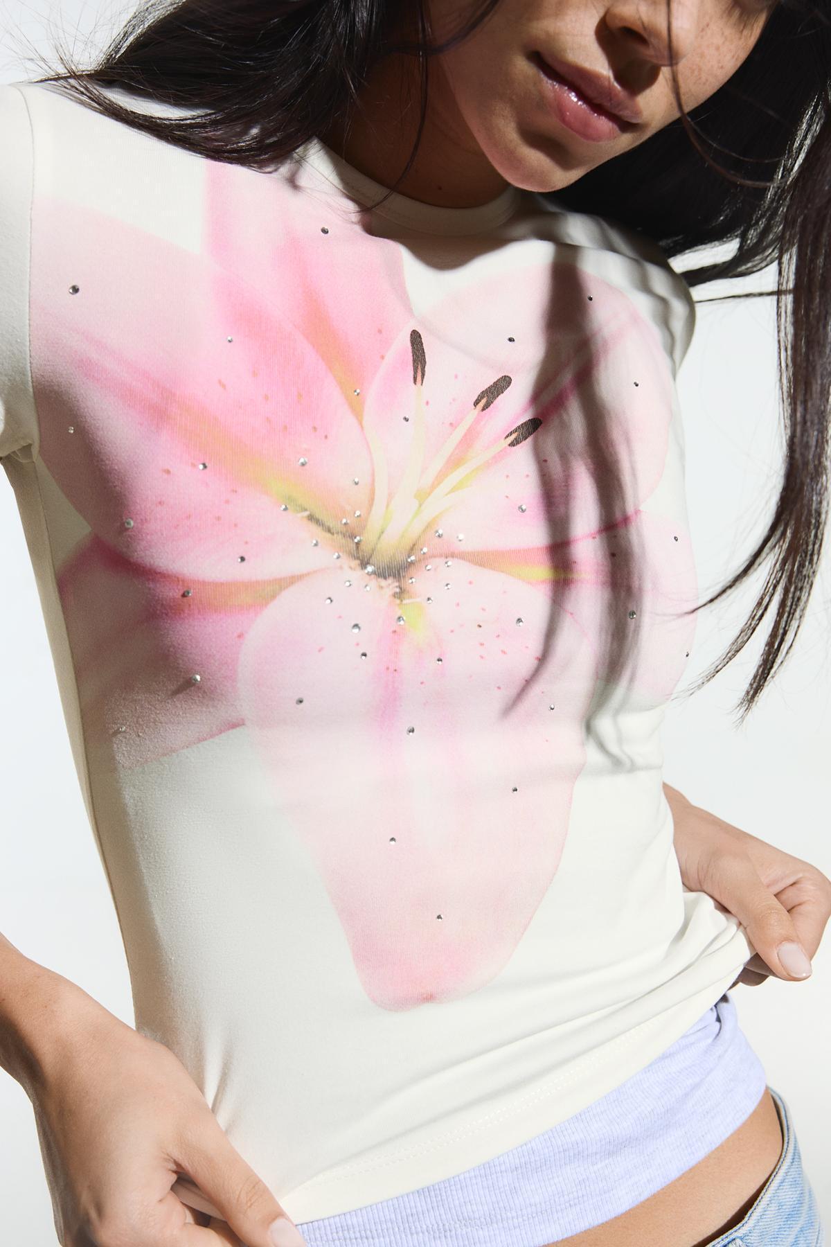 Bershka  Kısa kollu baskılı tişört - Görsel 3