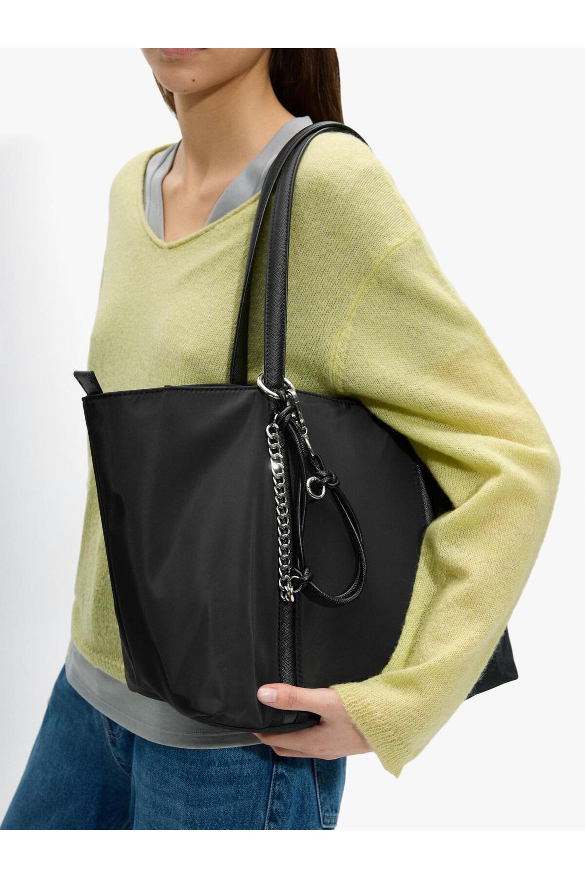 Parfois Kadın Teknik Kumaş Desenli ve Charm'lı Shopper Çanta