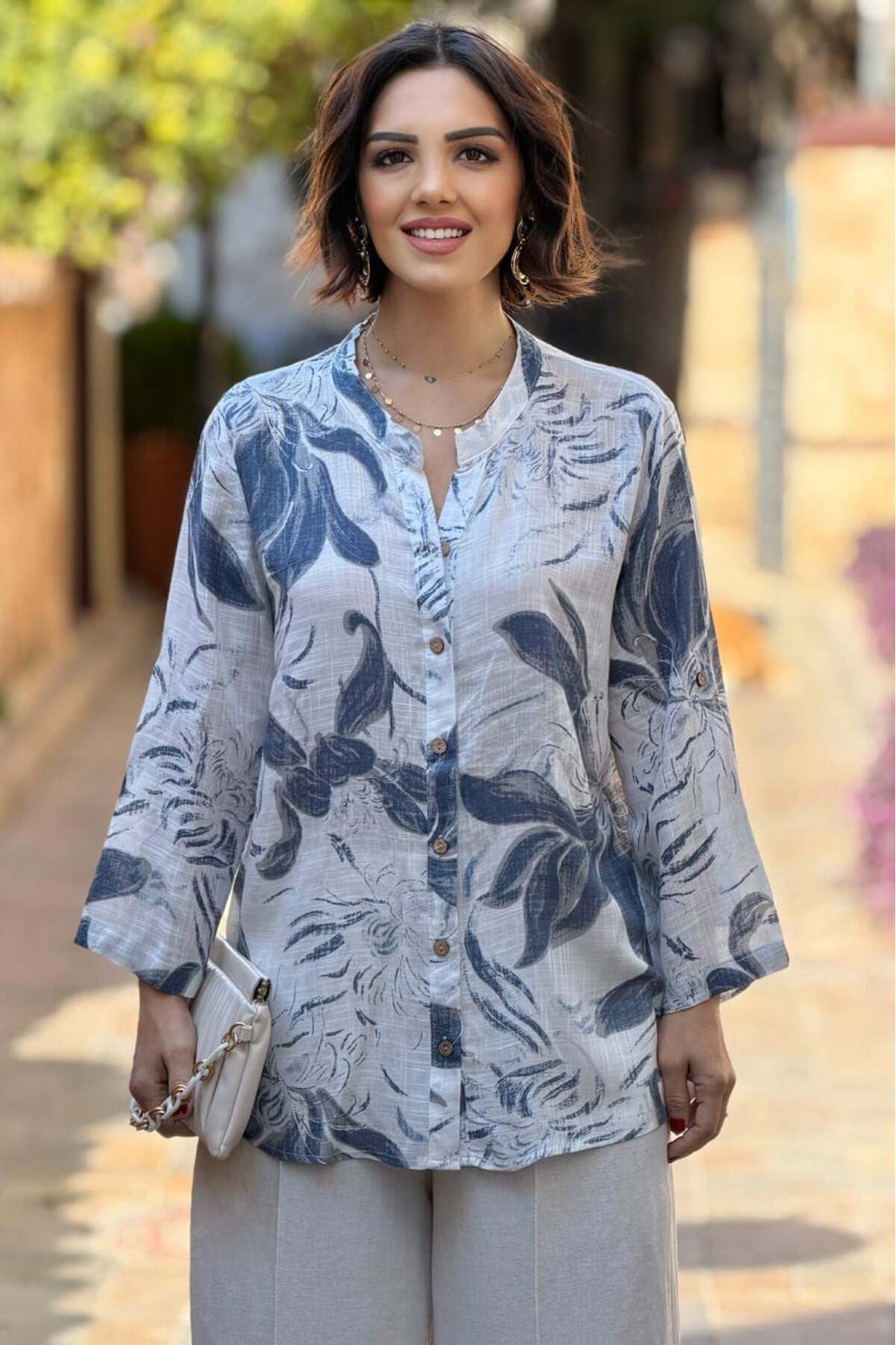 Nevin Kaya Moda  Beyaz Yaprak Desenli %100 Pamuk Gömlek
