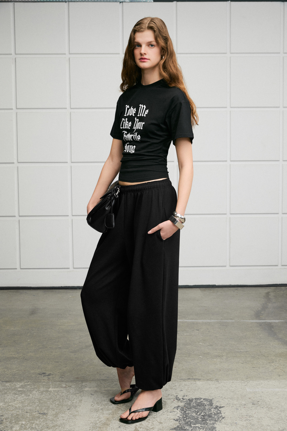 GRIMELANGE  LAVINYA Kadın Yumuşak Kumaşlı %100 Pamuk Baskı Detaylı Siyah T-Shirt - Görsel 5