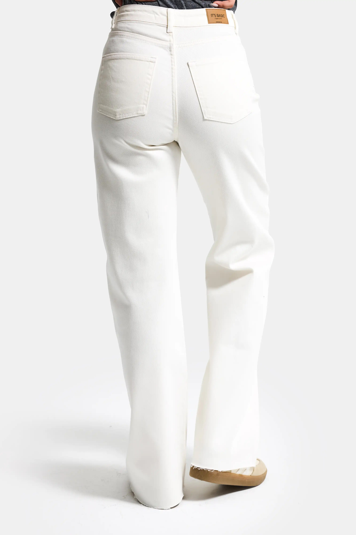 it's basic  Kadın Kırık Beyaz 7s6-101 Straight Fit Yüksek Bel Denim Jean - Görsel 3