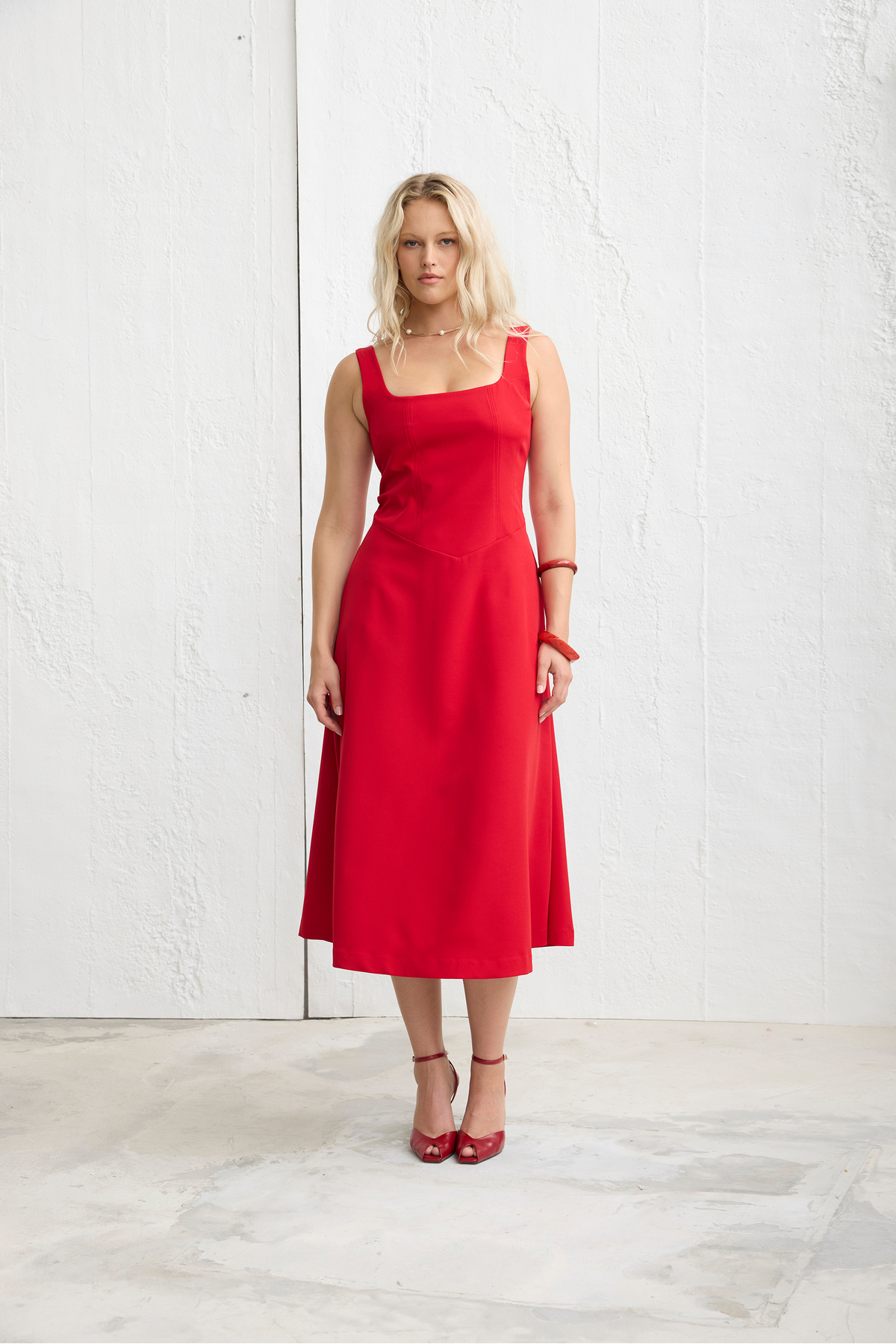 Morina Square Neck Midi Dress Red
