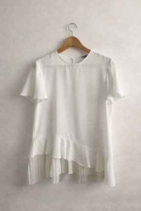 Yeva Düz Beyaz Pileli Etekli Kısa Kollu Bluz