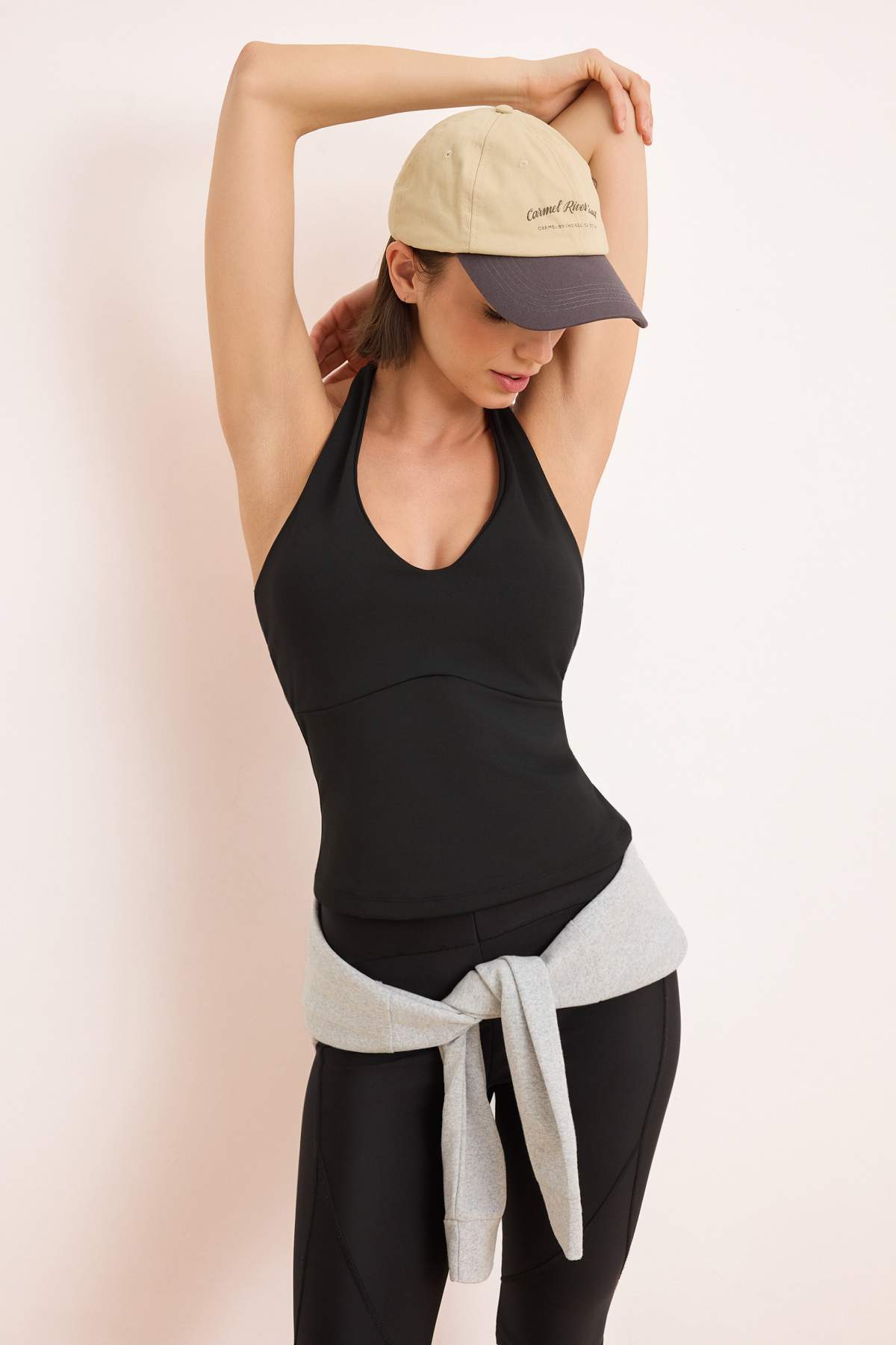 Trendyolmilla Siyah Dalgıç/Scuba Kumaş Boyundan Bağlama Detaylı Örme Spor Üst/Bluz THMSS26BZ00007