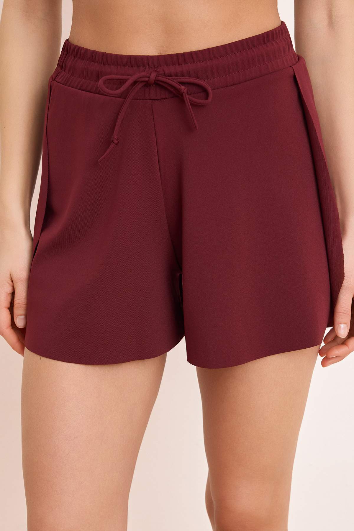 Trendyolmilla  Bordo Dalgıç/Scuba Kumaş 2 Katmanlı İçi Şortlu Cepli Örme Spor Şort THMSS26SR00004 - Görsel 3