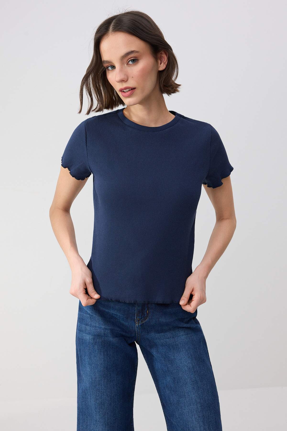 Trendyolmilla  Wardrobe Essentials-Lacivert-Haki 2'li Paket Fitted/Vücuda Oturan Esnek Örme T-Shirt TWOSS26TS00154 - Görsel 4