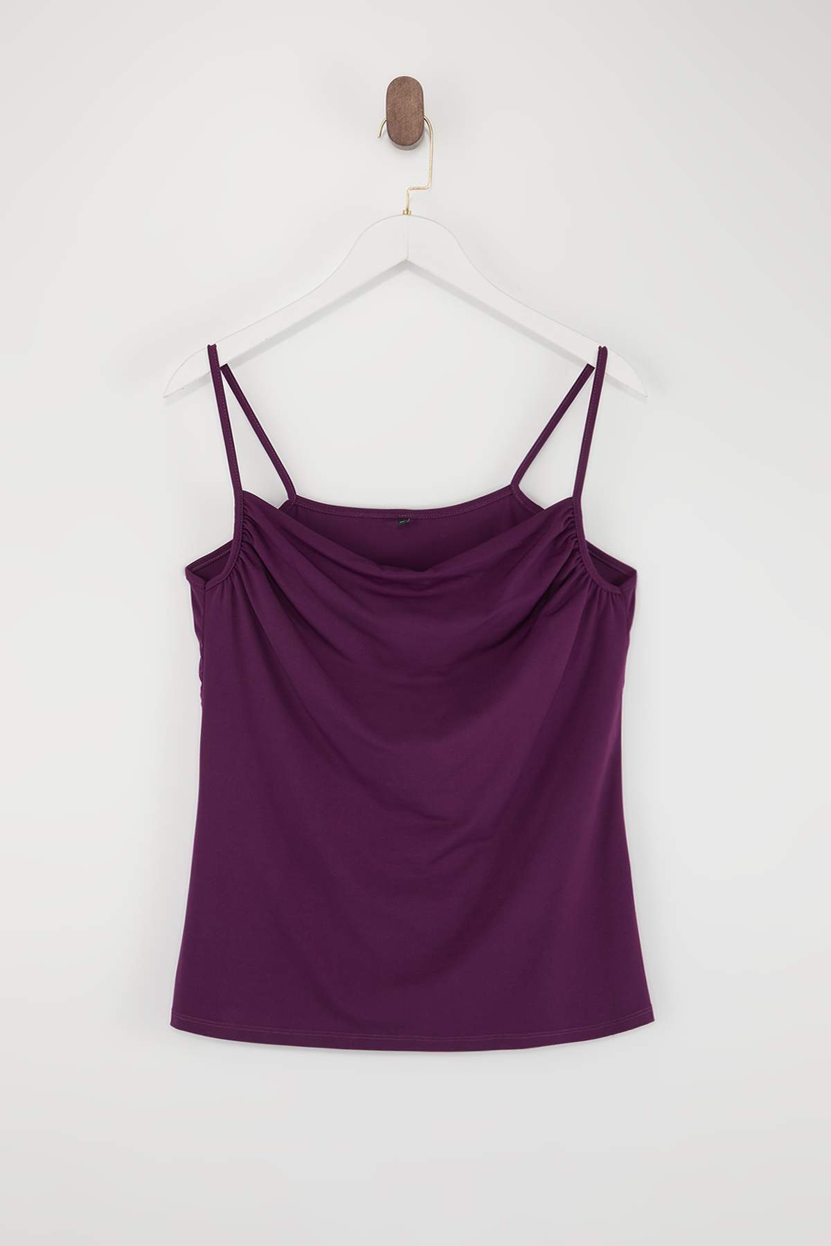 Trendyolmilla Curve Mürdüm Degaje Yaka Askılı Örme Bluz TBBSS24AF00006