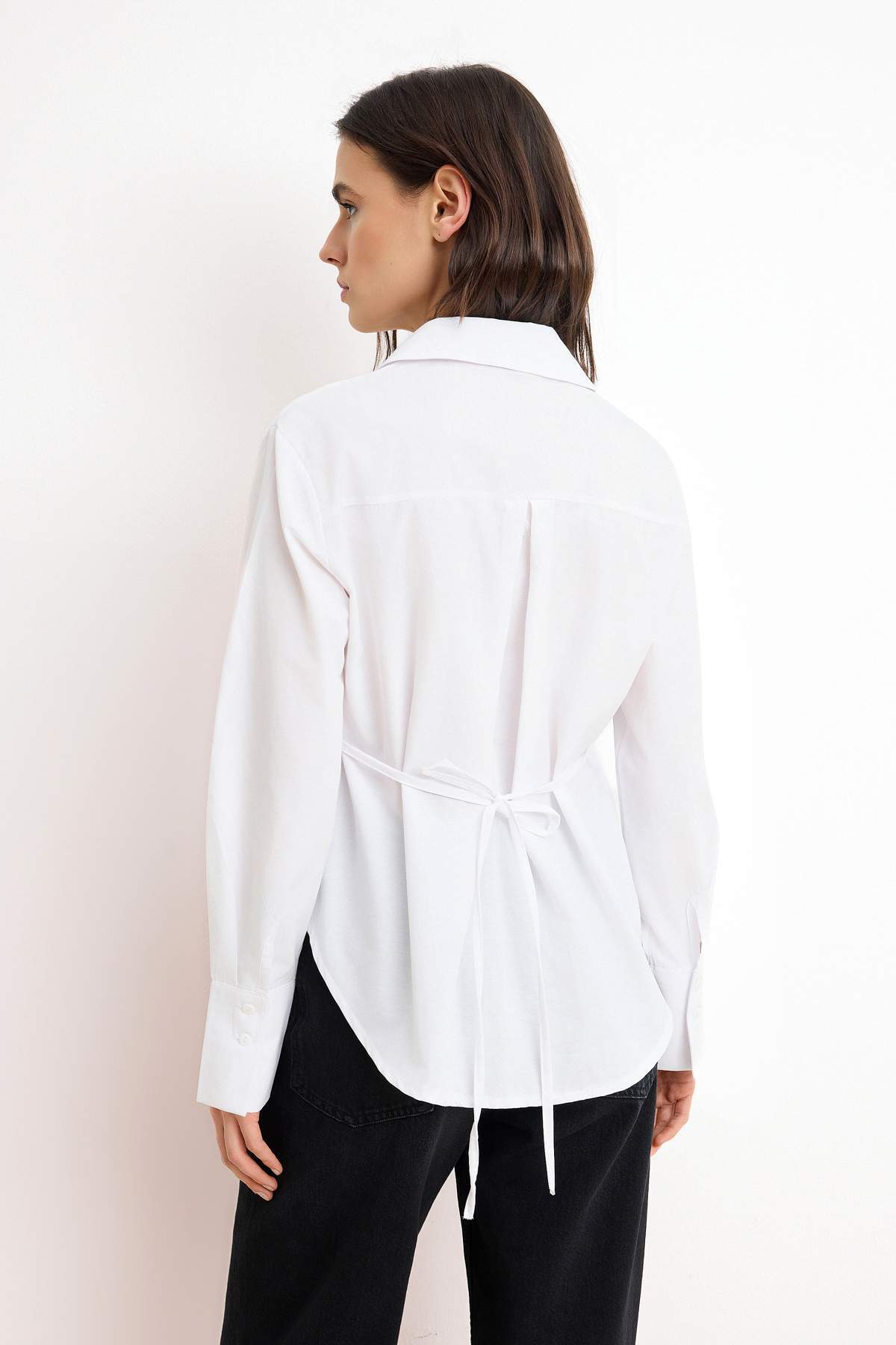 Trendyolmilla  Beyaz Dantel detaylı Beli Ayarlanabilir Gömlek TWOSS26GO00164 - Görsel 4