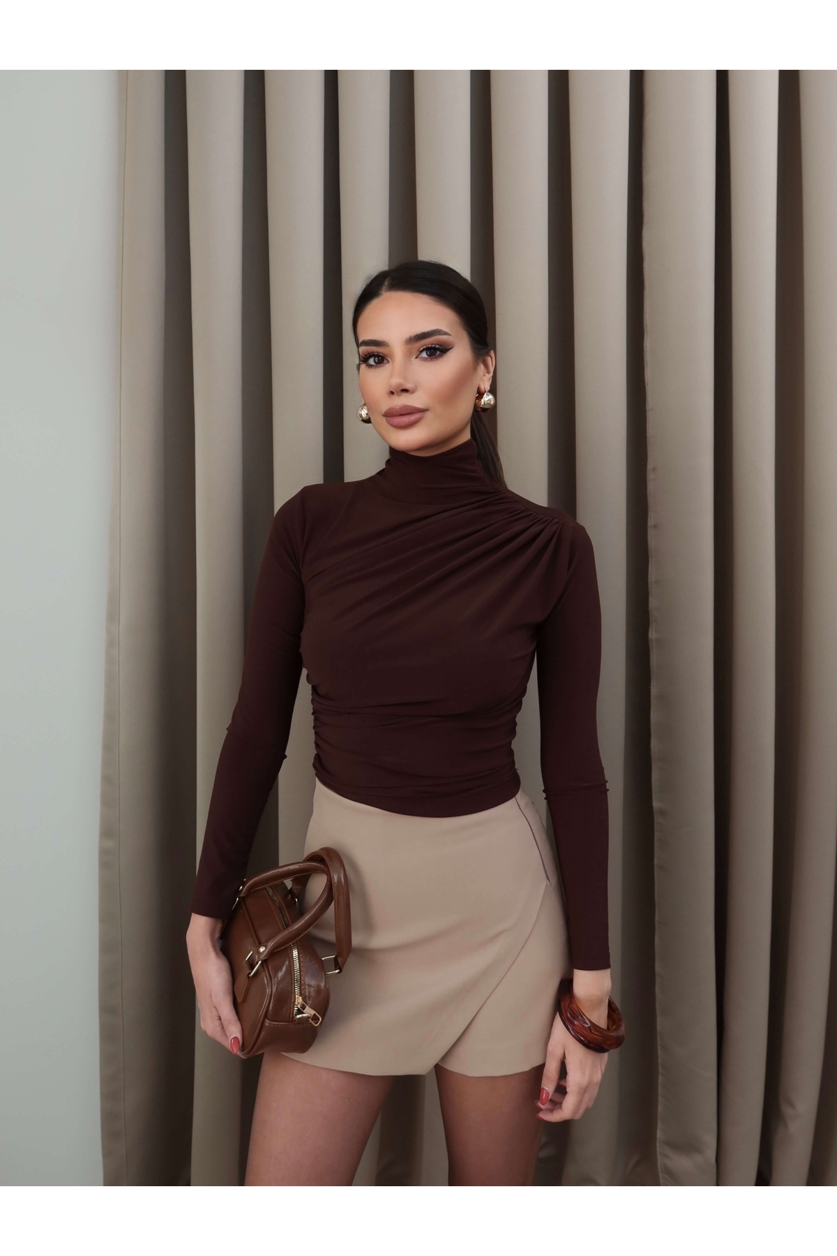 ESRAHELVACI  Omuz ve Bel Pile Detaylı Bluz - Görsel 6