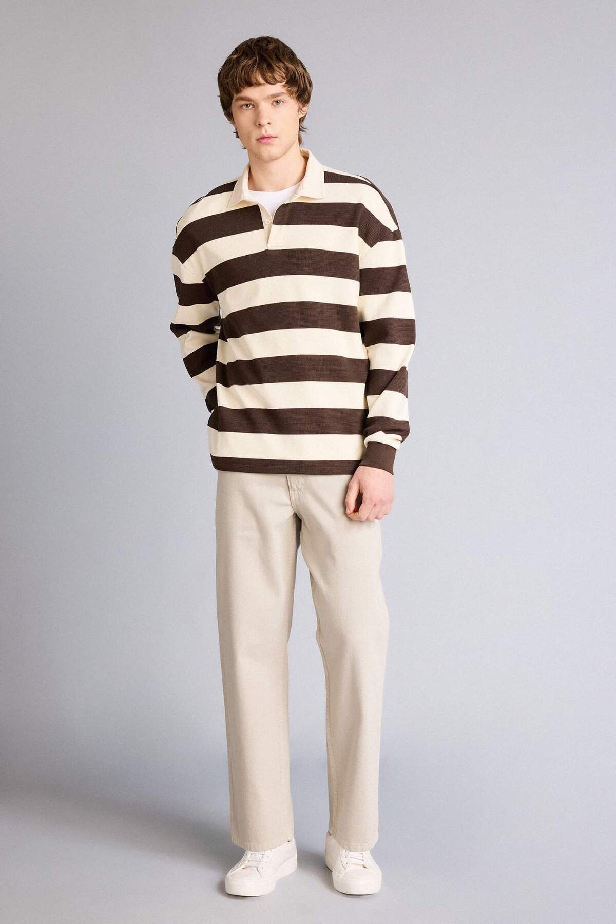 Boxy Fit Polo Yaka Waffle Sweatshirt E8440AX25AU — قهوه‌ای — تصویر 2 از 5