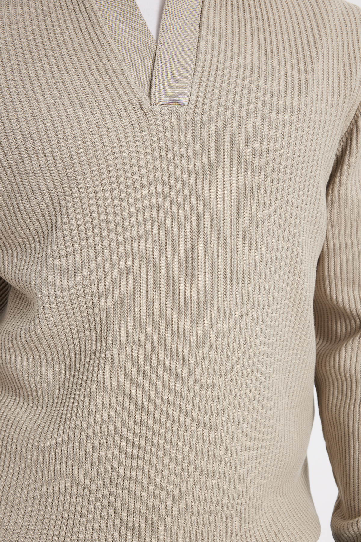 Tudors  Erkek Standart Fit Normal Kesim Pamuklu Polo V Yaka Taş Kazak - Görsel 4