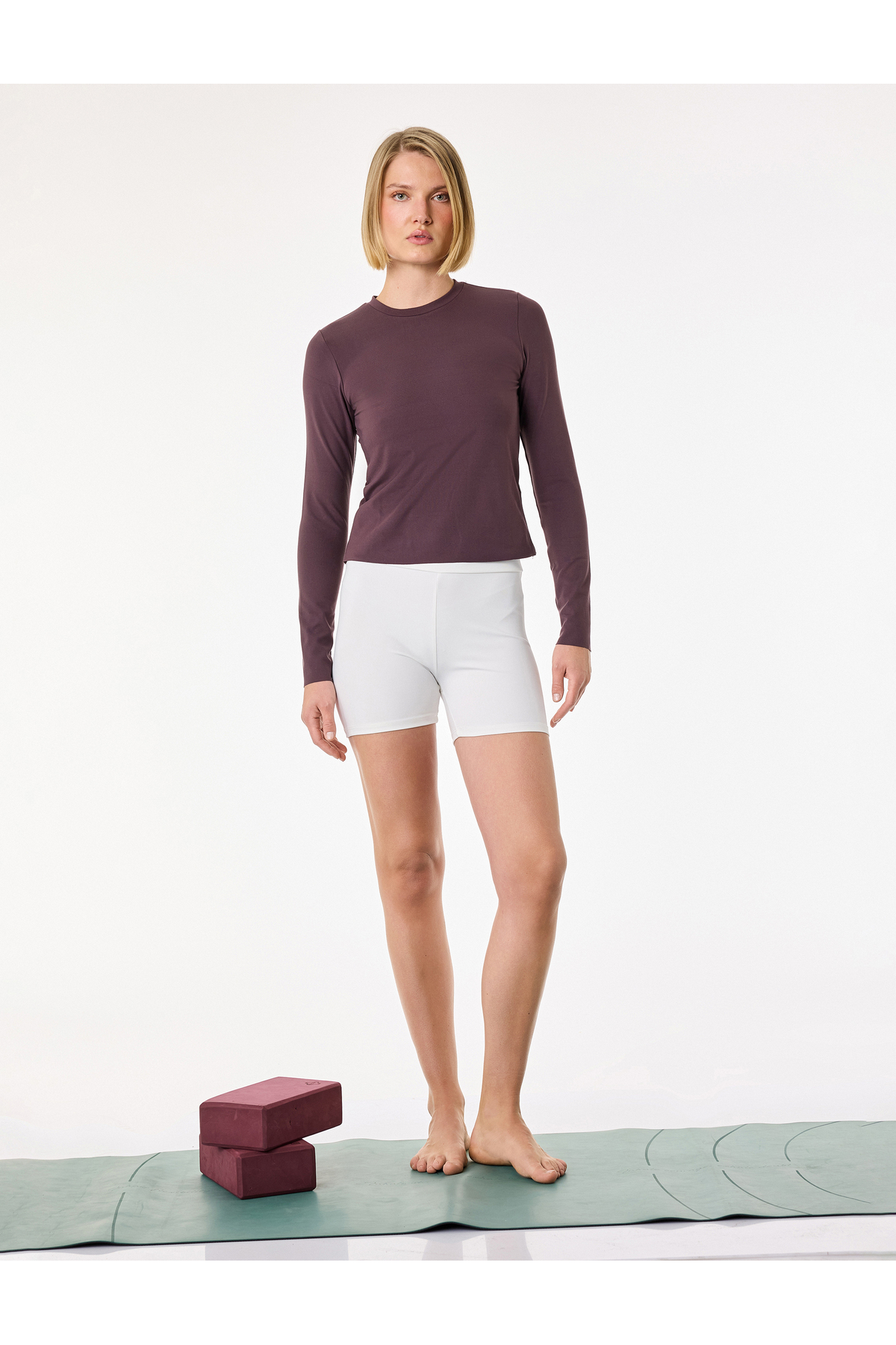 Koton Bisiklet Yaka Uzun Kollu Slim Fit Spor Tişört