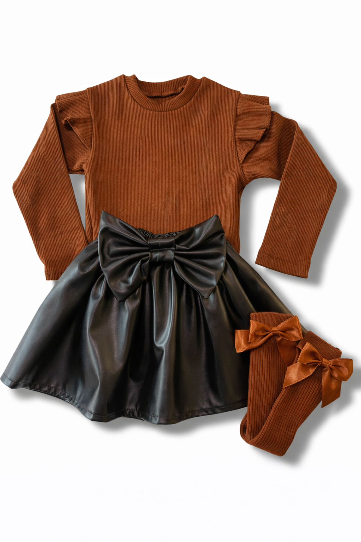 özge başaran Kız Bebek ve Kız Çocuk İçin Deri Etek Omuz Fırfırlı Kahverengi Badi Kalpli Çorap Seti 6 Aydan 6 yaşa fotoğrafı 2 (önizleme)