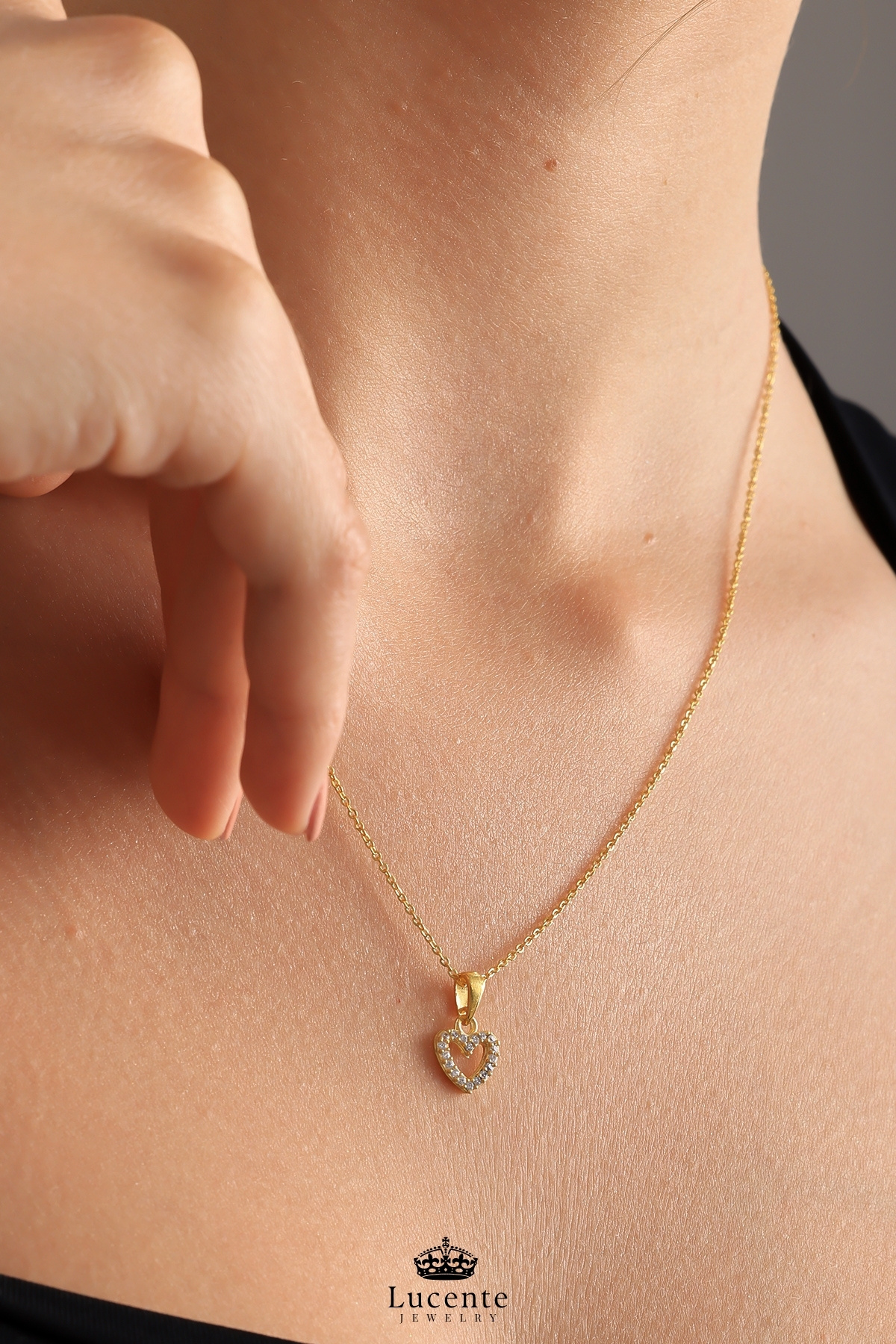 Lucente Jewellery Işıklı Hediye Kutulu Sonsuz Aşkın Simgesi 925 Ayar Luxury Serisi Beyaz Taşlı Minimal Kalp Gümüş Sevgiliye Eşe Anneye Özel Gün Hediyesi 45 Cm Zincirli Aşk Küpe Hediyeli Kalpli Şık & Zarif Kadın Kolye görsel 3