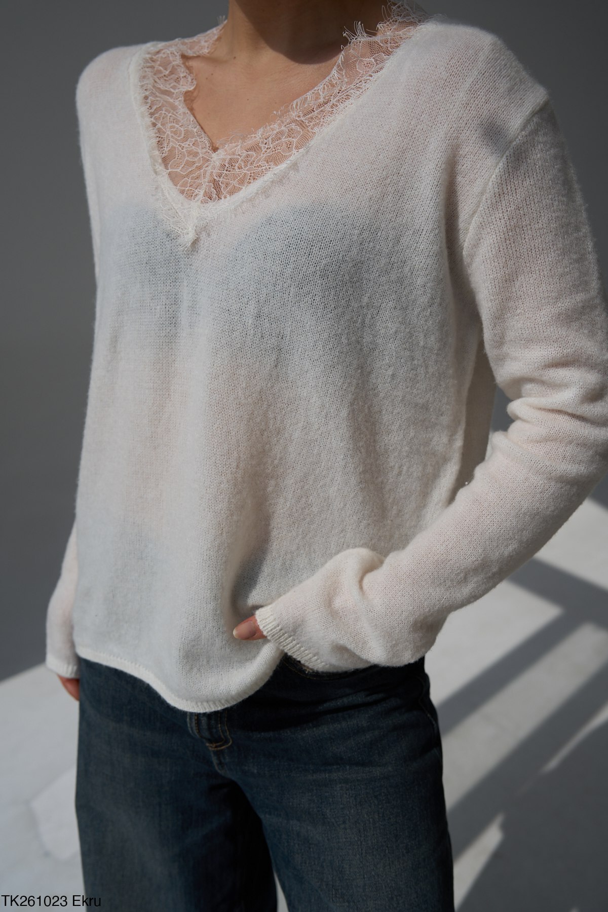 CADDELAMODA  Kadın Yaka Dantel Detaylı Transparan Premium Kazak - Görsel 3