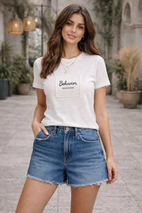 Myzen Kadın Oyşa Kumaş Gofre Cep Detaylı Enjeksiyon Baskılı Sıfır Yaka T-shirt